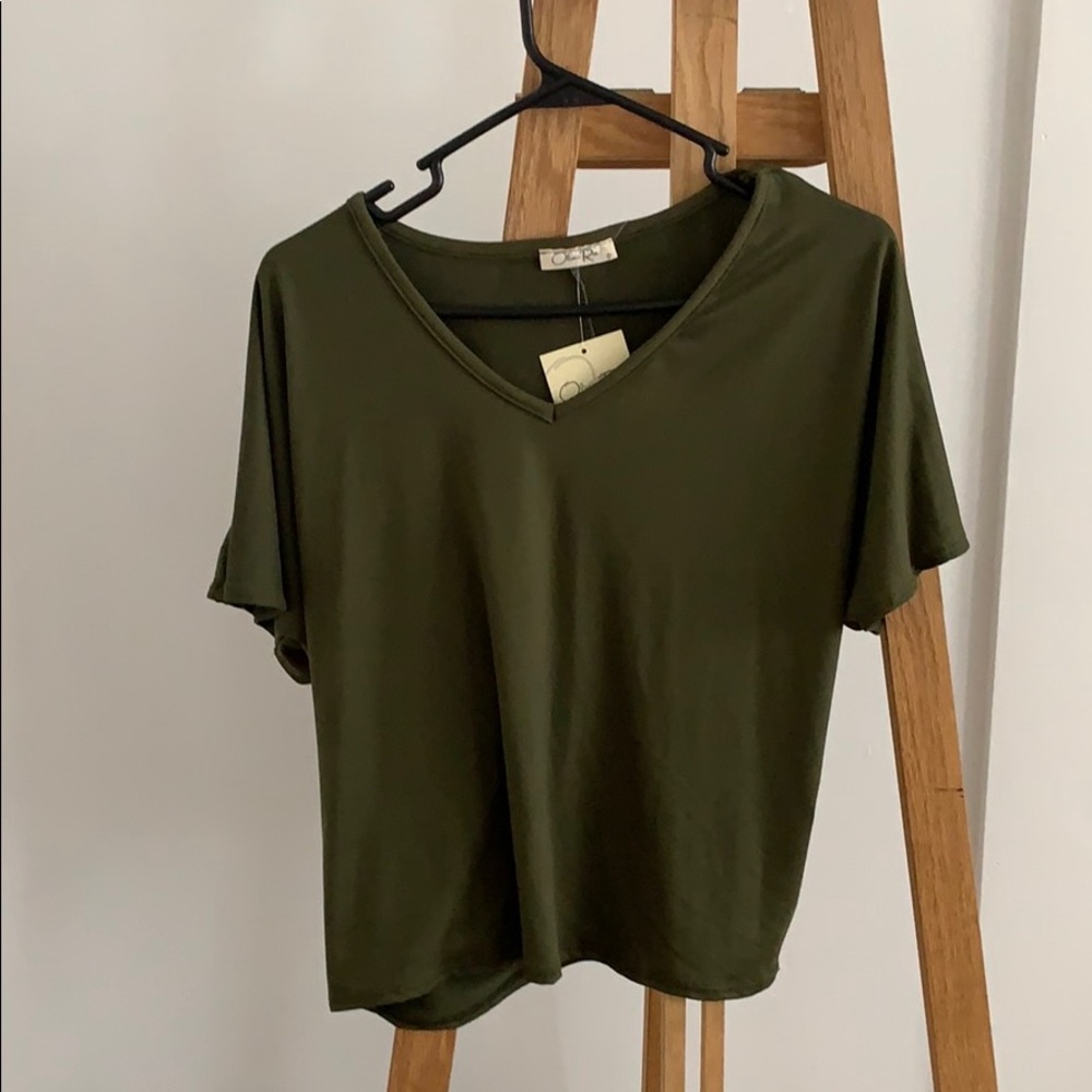 Comfy olive green tee